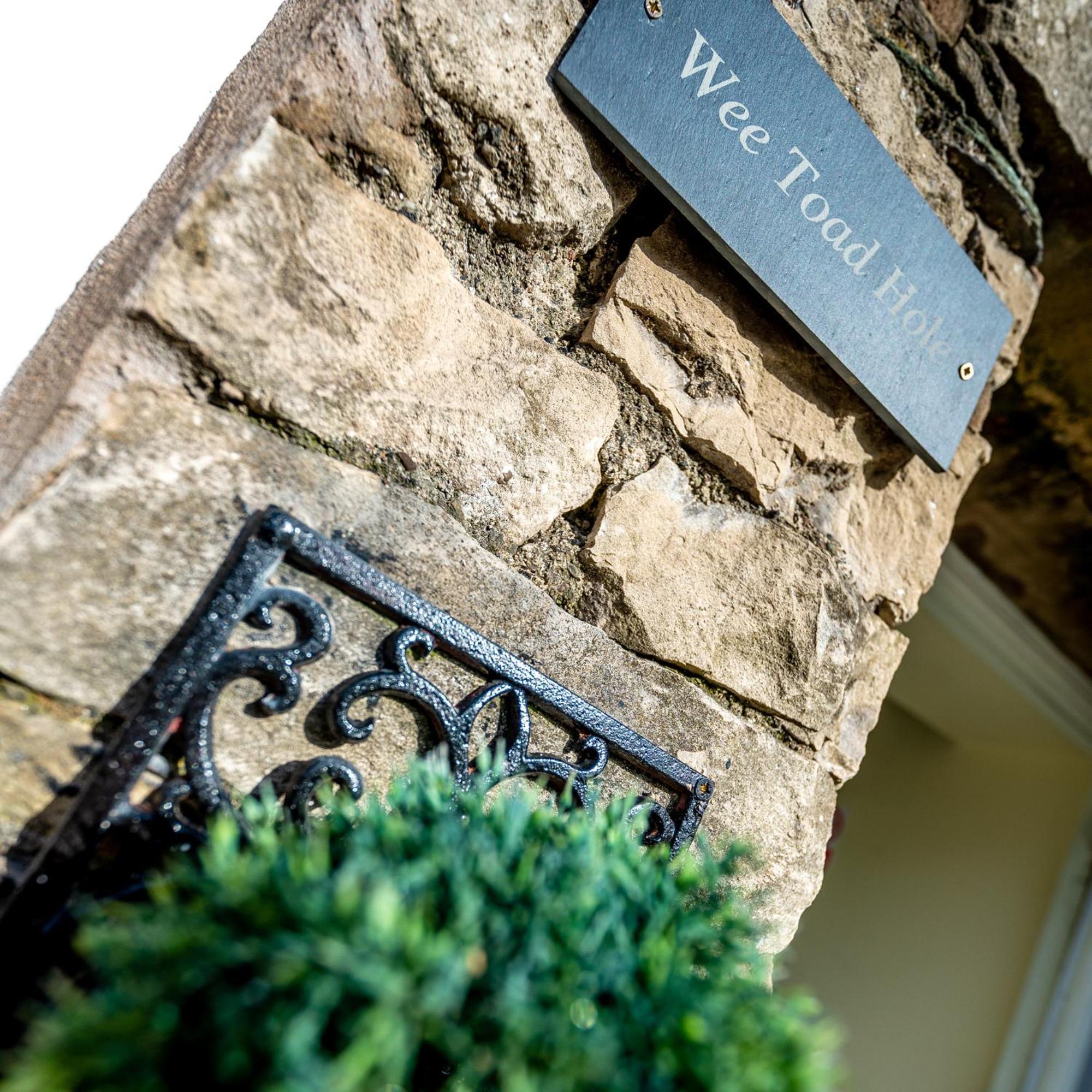 Wee Toad Hole Heart Of Kendal - Cottage Sleeps 4-6 - Dogs Welcome ภายนอก รูปภาพ